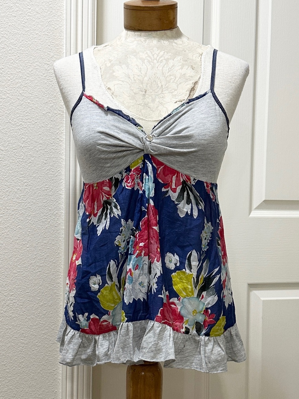 Kocca (Italy) Gray & Navy Floral Twist-Front Empire Waist Camisole Tank Top - L
